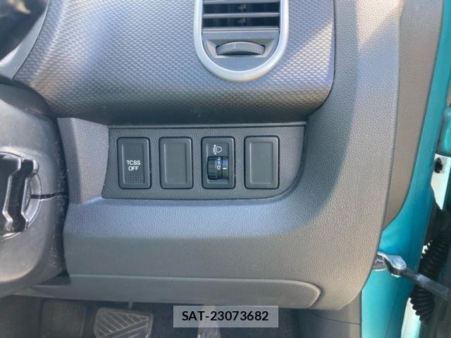 Suzuki SPLASH 2011-08 8246767-19