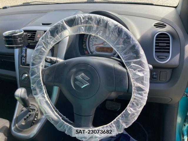 Suzuki SPLASH 2011-08 8246767-20