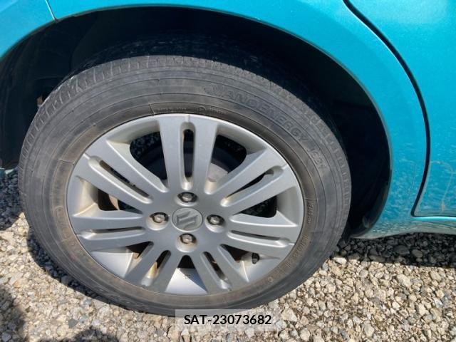 Suzuki SPLASH 2011-08 8246767-6