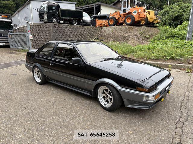 Toyota SPRINTER TRUENO 1985-06 8831761-4