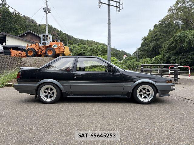 Toyota SPRINTER TRUENO 1985-06 8831761-6