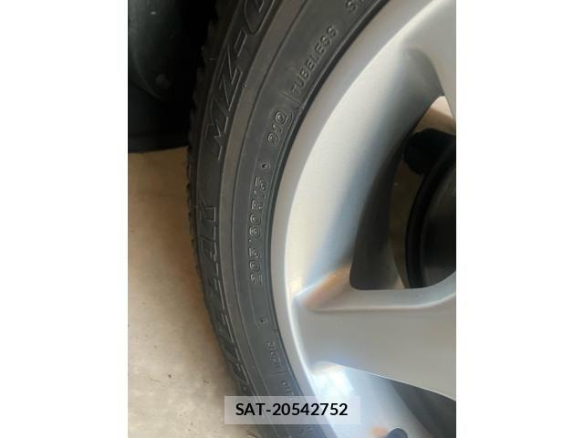 Nissan STAGEA 1997-03 8368961-10