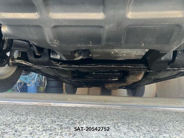 Nissan STAGEA 1997-03 8368961-11