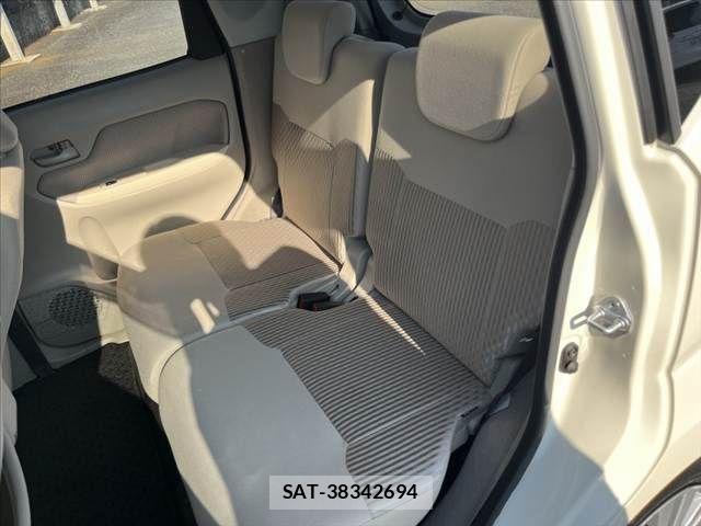 Subaru STELLA 2017-01 8661721-13