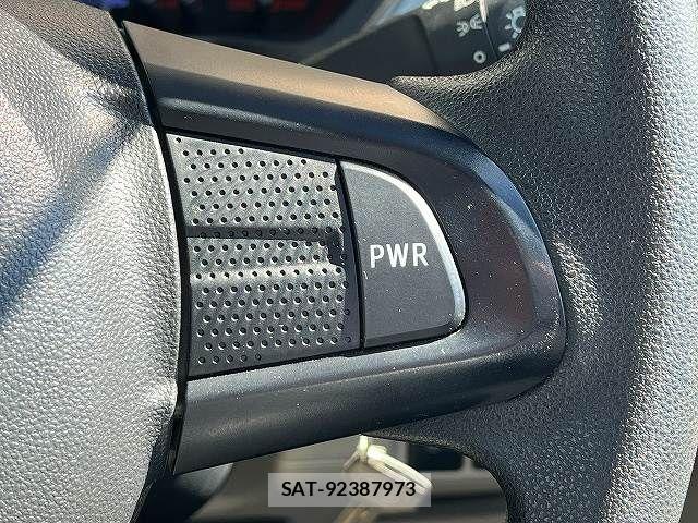 Subaru STELLA 2018-11 8872118-15