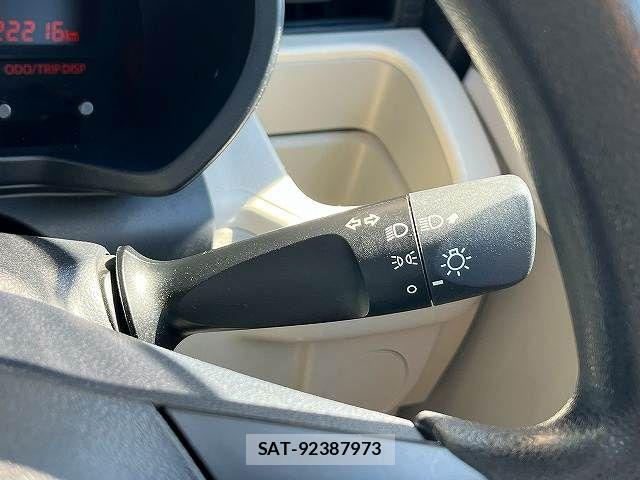 Subaru STELLA 2018-11 8872118-17