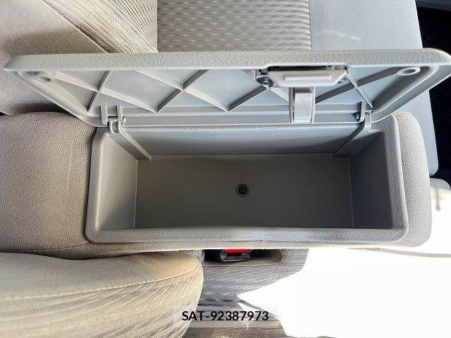 Subaru STELLA 2018-11 8872118-28