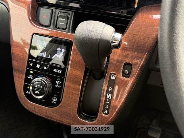 Subaru STELLA 2021-08 8038428-24
