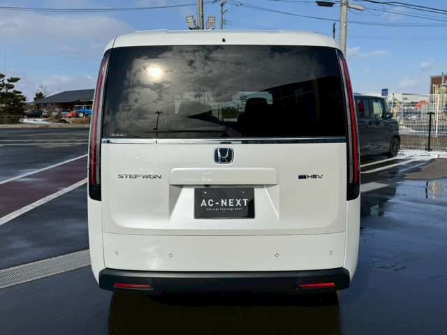 Honda e 2022-07 2318805-16
