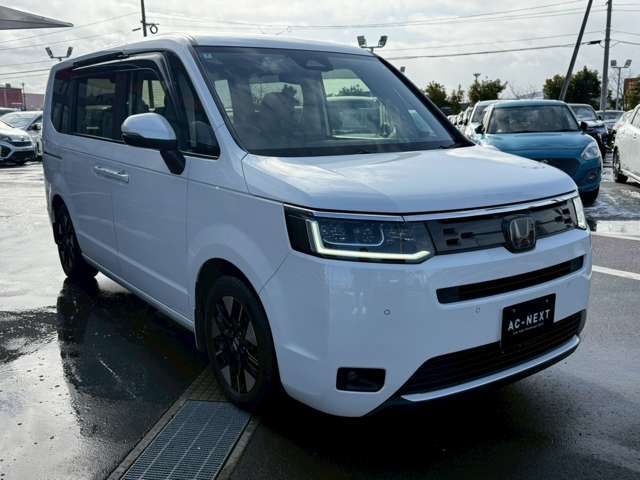 Honda e 2022-07 2318805-17