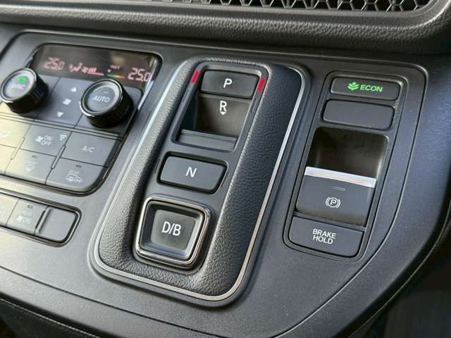 Honda e 2022-07 2318805-5