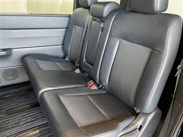 Honda e 2023-11 1415031-28