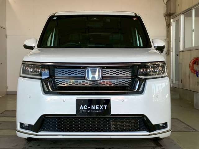 Honda e 2023-07 2216760-16