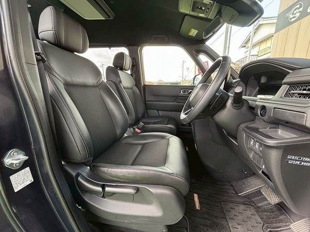 Honda e 2022-12 3910304-11