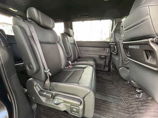 Honda e 2022-12 3910304-12