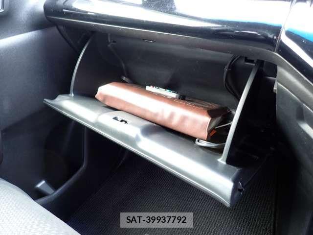 Honda e 2012-06 1325240-12