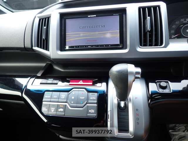 Honda e 2012-06 1325240-16