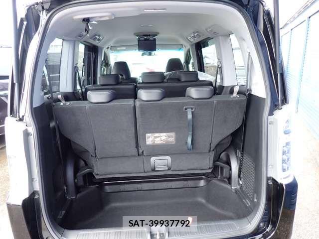 Honda e 2012-06 1325240-5
