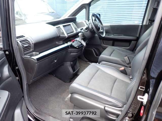 Honda e 2012-06 1325240-7