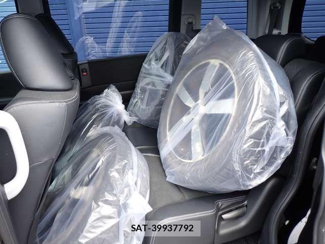 Honda e 2012-06 1325240-8