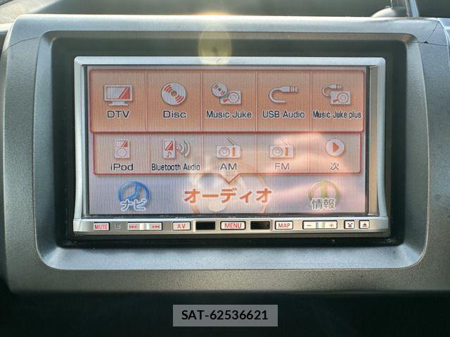 Honda e 2009-11 1367093-17