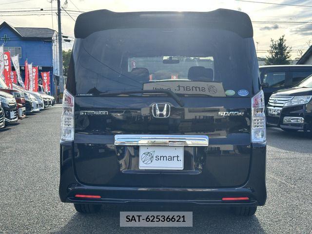 Honda e 2009-11 1367093-7