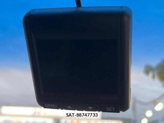 Honda e 2014-03 1415049-5