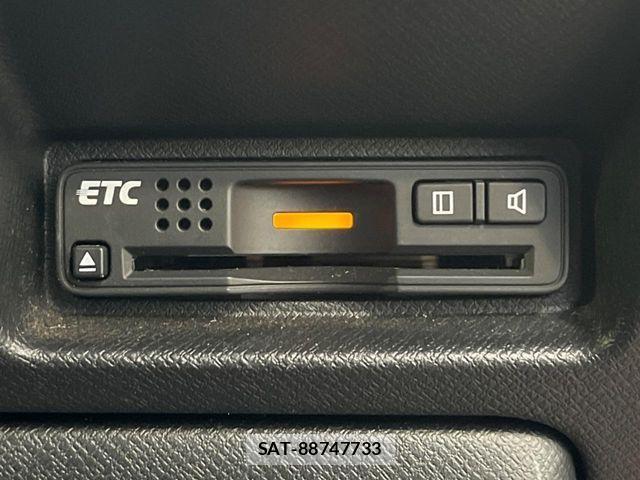 Honda e 2014-03 1415049-6
