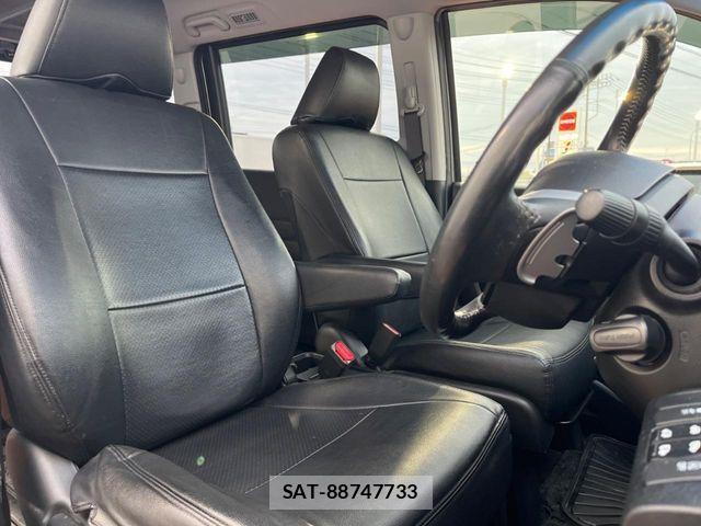 Honda e 2014-03 1415049-8
