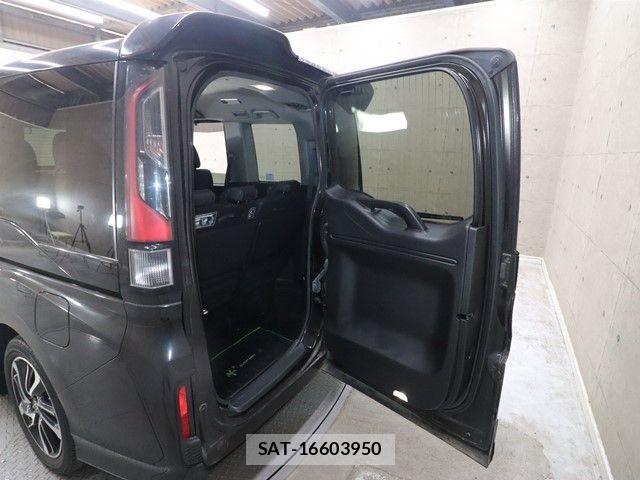 Honda e 2015-08 2831430-14