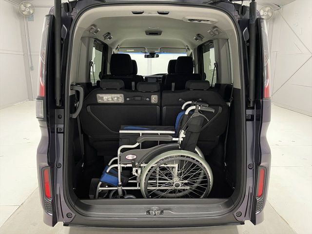 Honda e 2016-06 3684633-13