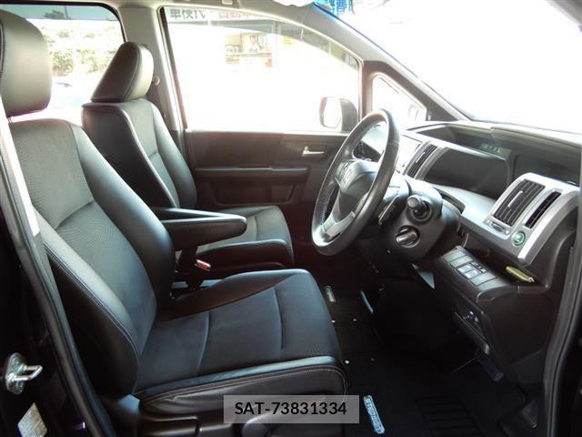 Honda e 2012-10 3936029-5