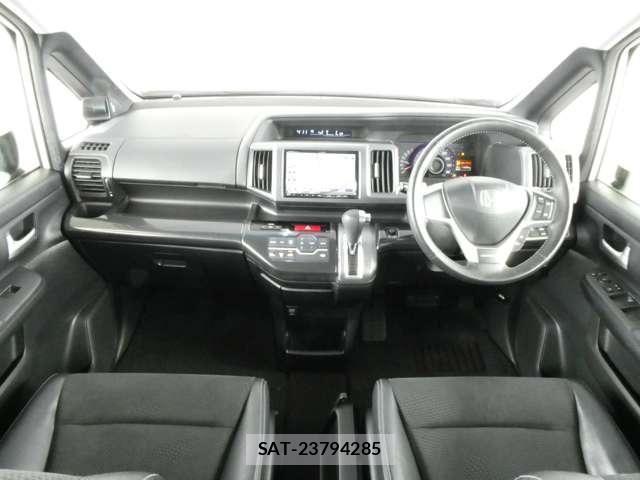 Honda e 2012-05 4395259-22