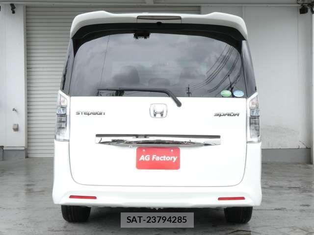 Honda e 2012-05 4395259-3