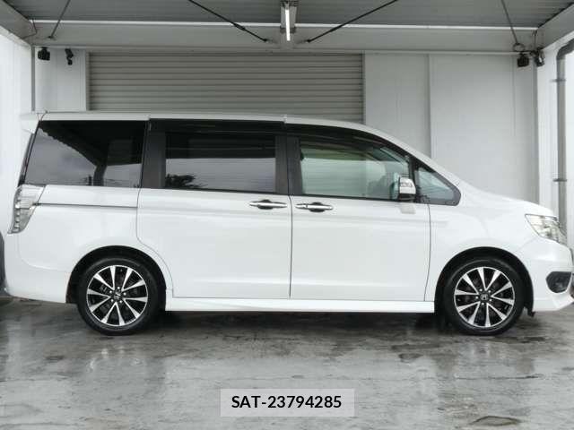 Honda e 2012-05 4395259-5