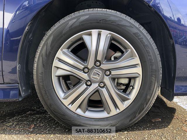 Honda e 2018-10 2320228-15