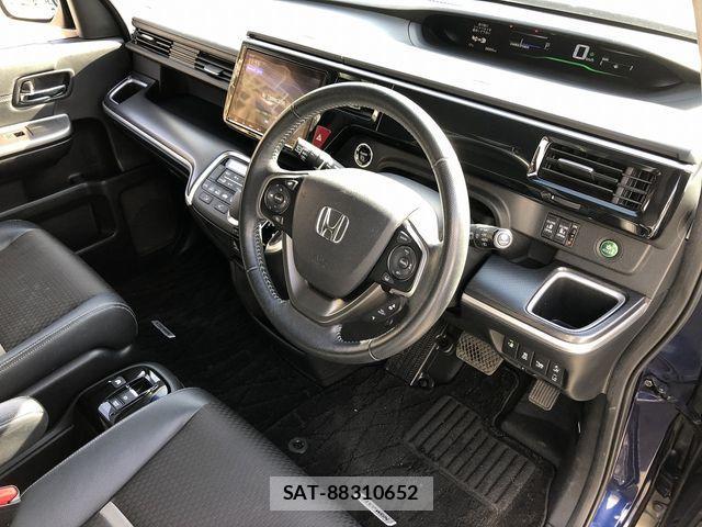 Honda e 2018-10 2320228-16