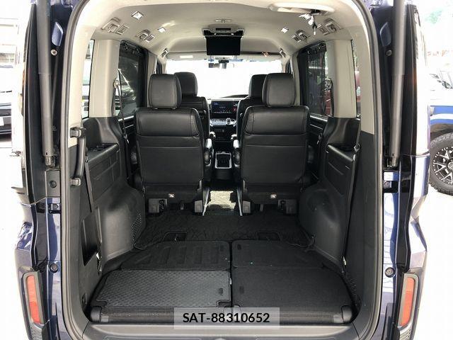 Honda e 2018-10 2320228-23