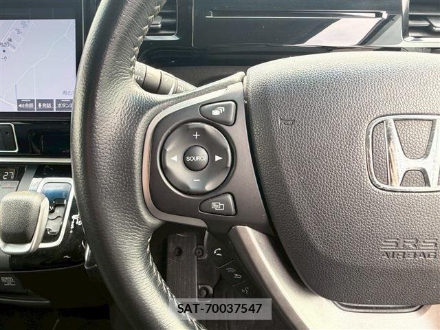 Honda e 2021-11 3388404-21
