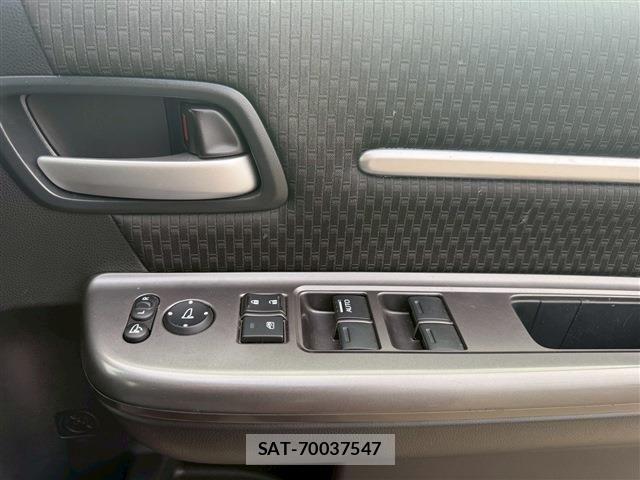 Honda e 2021-11 3388404-28
