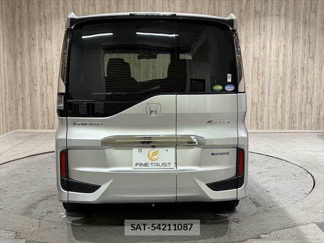 Honda e 2017-11 4331618-18