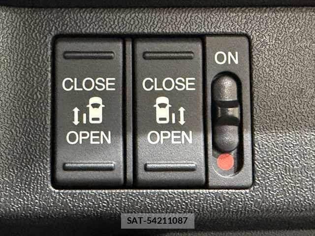 Honda e 2017-11 4331618-4