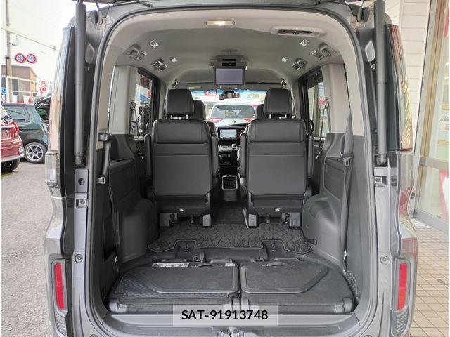 Honda e 2017-11 4331615-16