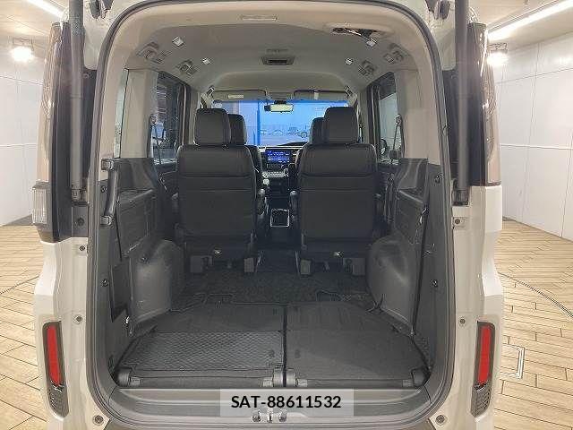 Honda e 2019-09 4424248-12