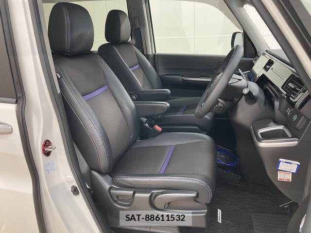 Honda e 2019-09 4424248-4