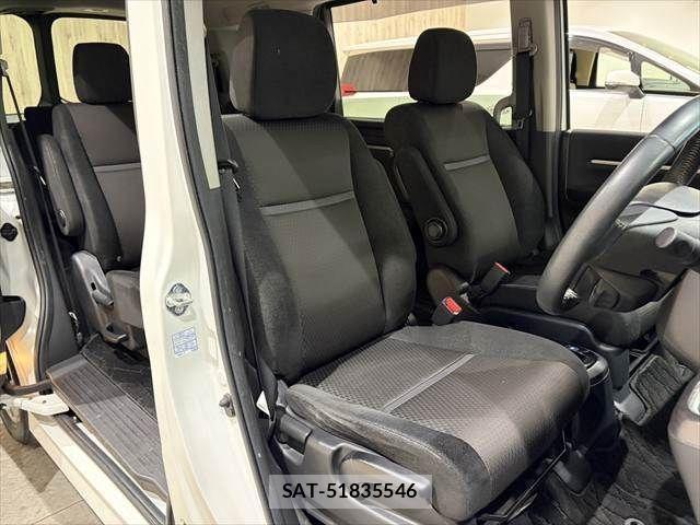 Honda e 2017-10 4424252-10