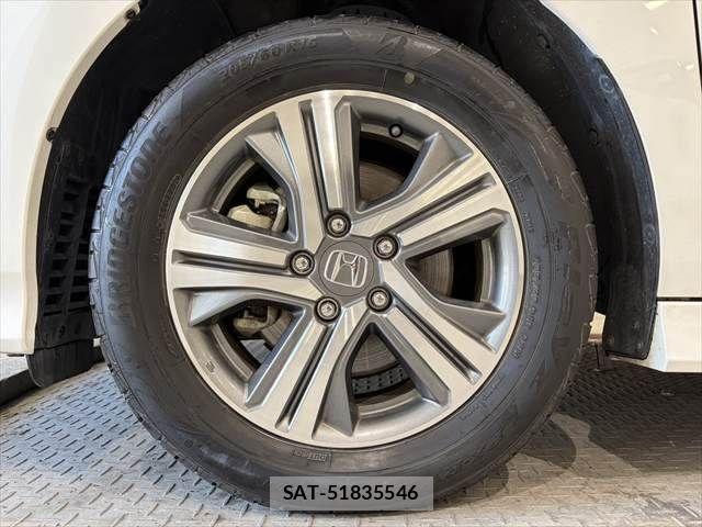 Honda e 2017-10 4424252-17
