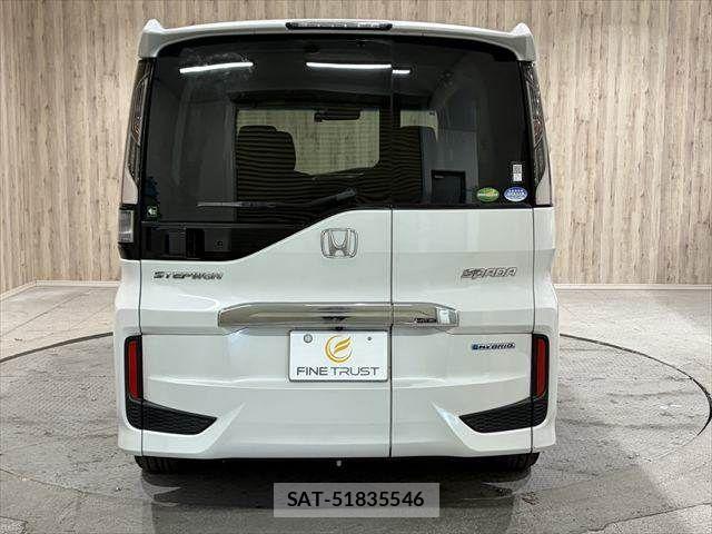 Honda e 2017-10 4424252-22