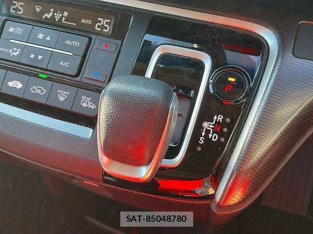 Honda STEP WGN 2021-12 2677900-19