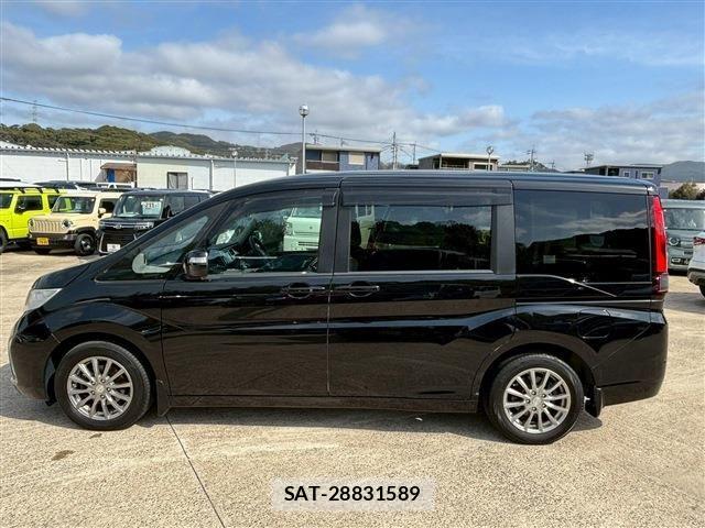 Honda STEP WGN 2016-03 4177456-11
